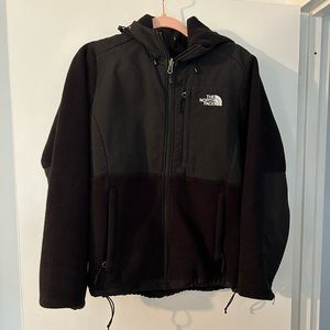 The North Face Women’s Black Denali Jacket size M